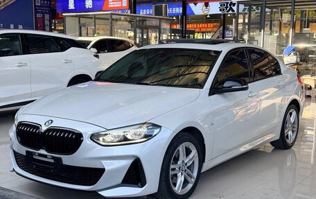 BMW 1 серия, 2023 год, 1 990 000 рублей, 3 фотография