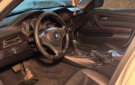BMW 3 серия, 2011 год, 950 000 рублей, 10 фотография
