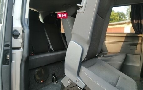 Volkswagen Caravelle T6 рестайлинг, 2018 год, 3 600 000 рублей, 8 фотография