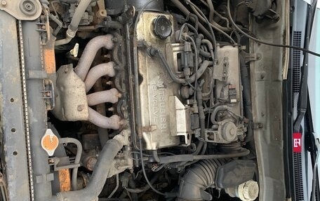 Mitsubishi Mirage VI рестайлинг, 2000 год, 100 000 рублей, 8 фотография