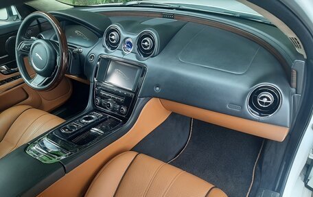 Jaguar XJ IV (X351), 2011 год, 1 950 000 рублей, 9 фотография