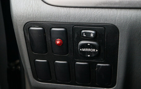 Toyota Land Cruiser Prado 120 рестайлинг, 2004 год, 1 600 000 рублей, 16 фотография