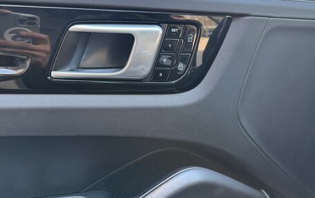 Porsche Cayenne III, 2019 год, 6 409 000 рублей, 10 фотография