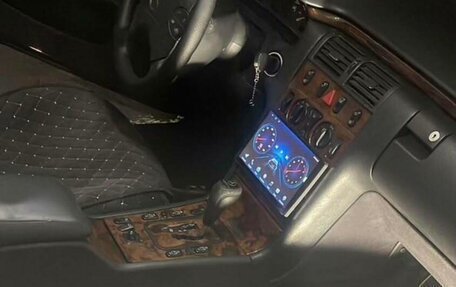 Mercedes-Benz E-Класс, 1999 год, 750 000 рублей, 5 фотография
