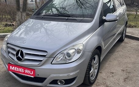 Mercedes-Benz B-Класс, 2010 год, 1 000 000 рублей, 2 фотография
