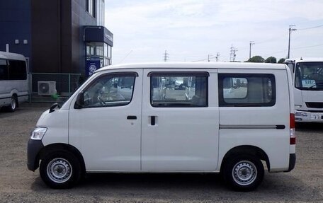 Toyota Town Ace IV, 2019 год, 1 150 000 рублей, 6 фотография