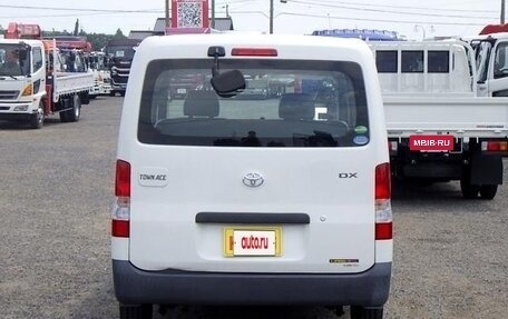 Toyota Town Ace IV, 2019 год, 1 150 000 рублей, 4 фотография