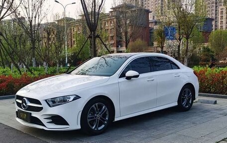 Mercedes-Benz A-Класс, 2023 год, 1 790 098 рублей, 1 фотография
