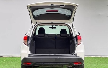 Honda Vezel, 2022 год, 1 350 000 рублей, 6 фотография