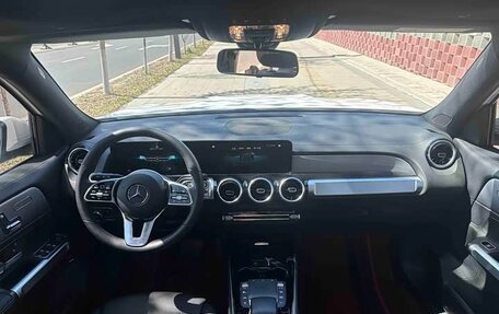 Mercedes-Benz GLB, 2022 год, 1 960 000 рублей, 8 фотография