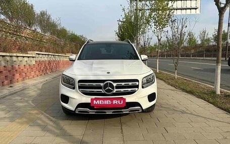 Mercedes-Benz GLB, 2022 год, 1 960 000 рублей, 2 фотография