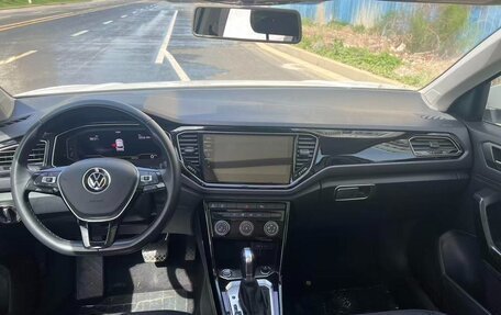 Volkswagen T-Roc I, 2022 год, 1 730 000 рублей, 20 фотография