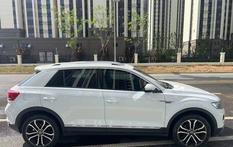 Volkswagen T-Roc I, 2022 год, 1 730 000 рублей, 25 фотография