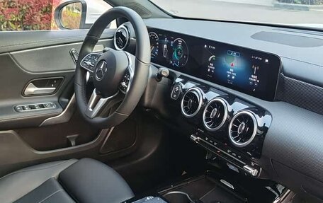 Mercedes-Benz A-Класс, 2023 год, 1 790 098 рублей, 10 фотография