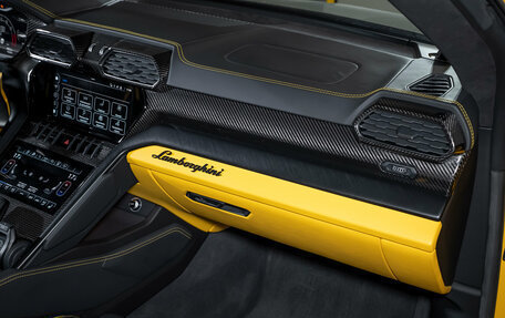 Lamborghini Urus I, 2023 год, 26 400 000 рублей, 9 фотография