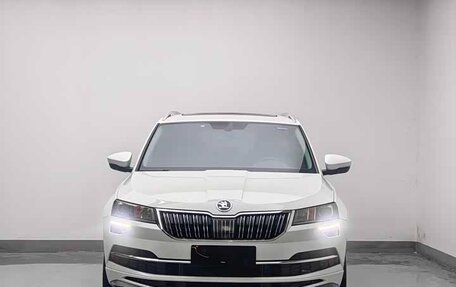 Skoda Karoq I, 2022 год, 1 790 000 рублей, 2 фотография