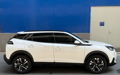 Peugeot 2008 II, 2023 год, 1 200 000 рублей, 7 фотография