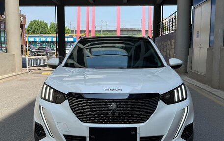 Peugeot 2008 II, 2023 год, 1 200 000 рублей, 2 фотография