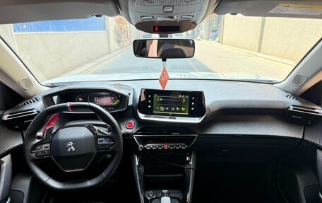 Peugeot 2008 II, 2023 год, 1 200 000 рублей, 8 фотография