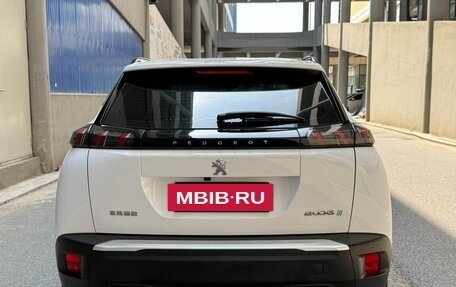 Peugeot 2008 II, 2023 год, 1 200 000 рублей, 5 фотография