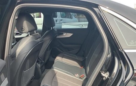 Audi A4, 2018 год, 1 280 010 рублей, 12 фотография