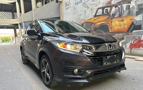 Honda Vezel, 2022 год, 1 450 000 рублей, 3 фотография