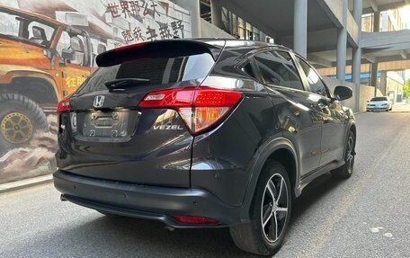 Honda Vezel, 2022 год, 1 450 000 рублей, 4 фотография