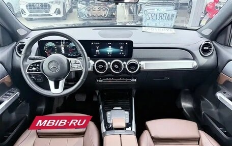 Mercedes-Benz GLB, 2022 год, 2 700 000 рублей, 6 фотография