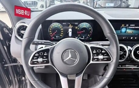 Mercedes-Benz GLB, 2022 год, 2 700 000 рублей, 7 фотография