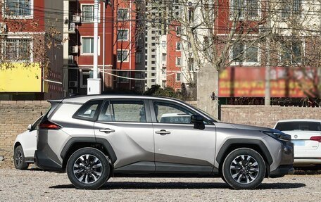 Toyota RAV4, 2025 год, 4 300 000 рублей, 8 фотография