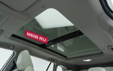 Toyota RAV4, 2025 год, 4 300 000 рублей, 11 фотография