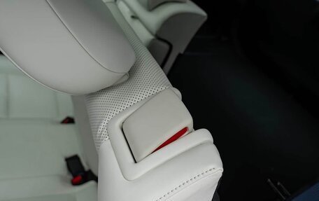 Toyota RAV4, 2025 год, 4 300 000 рублей, 26 фотография
