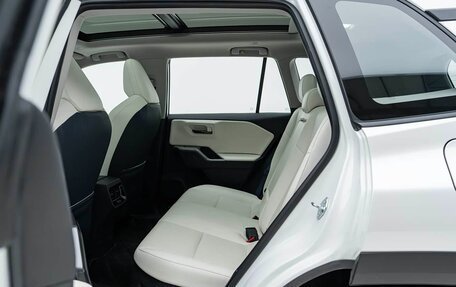 Toyota RAV4, 2025 год, 4 300 000 рублей, 28 фотография