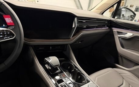 Volkswagen Touareg III, 2025 год, 8 199 000 рублей, 30 фотография