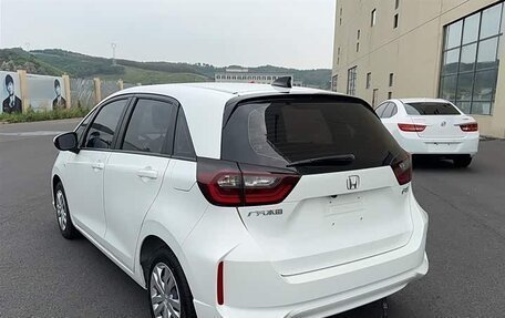 Honda Fit, 2022 год, 1 090 000 рублей, 4 фотография