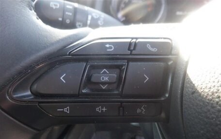 Toyota Yaris, 2023 год, 1 150 001 рублей, 11 фотография