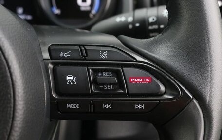 Toyota Yaris, 2022 год, 1 210 001 рублей, 19 фотография