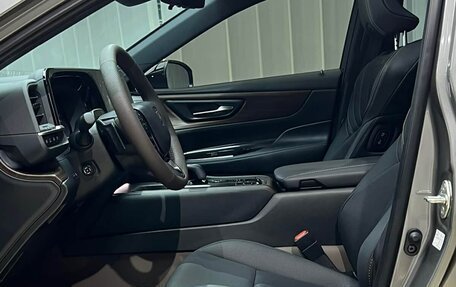 Toyota Crown, 2025 год, 9 250 000 рублей, 6 фотография