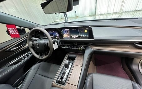 Toyota Crown, 2025 год, 9 250 000 рублей, 9 фотография