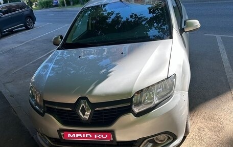 Renault Logan II, 2015 год, 530 000 рублей, 1 фотография