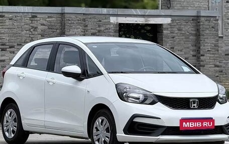 Honda Fit, 2023 год, 1 232 911 рублей, 2 фотография