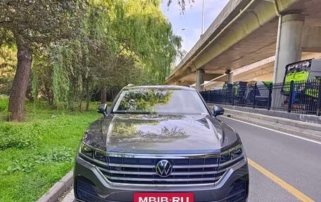 Volkswagen Touareg III, 2023 год, 5 845 000 рублей, 2 фотография
