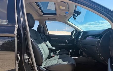 Mitsubishi Outlander III рестайлинг 3, 2022 год, 1 648 000 рублей, 15 фотография