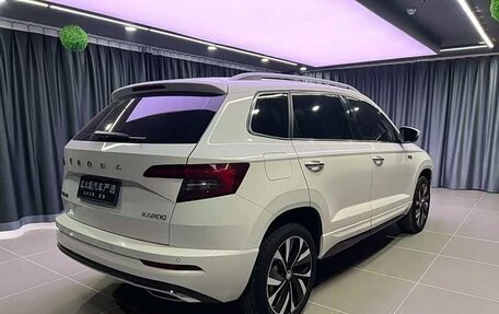 Skoda Karoq I, 2022 год, 2 010 000 рублей, 4 фотография