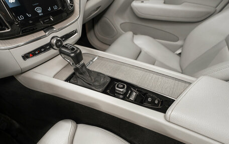 Volvo XC60 II, 2018 год, 3 050 000 рублей, 18 фотография