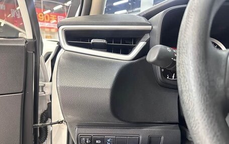 Toyota Corolla, 2023 год, 1 650 000 рублей, 12 фотография