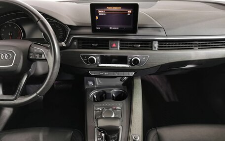 Audi A4, 2019 год, 1 995 000 рублей, 14 фотография