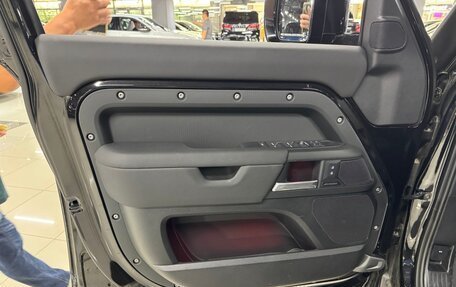 Land Rover Defender II, 2025 год, 11 200 060 рублей, 16 фотография