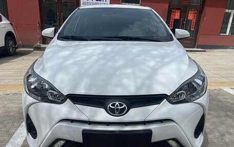 Toyota Yaris, 2022 год, 1 350 000 рублей, 9 фотография