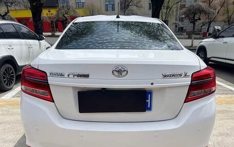 Toyota Yaris, 2022 год, 1 350 000 рублей, 11 фотография
